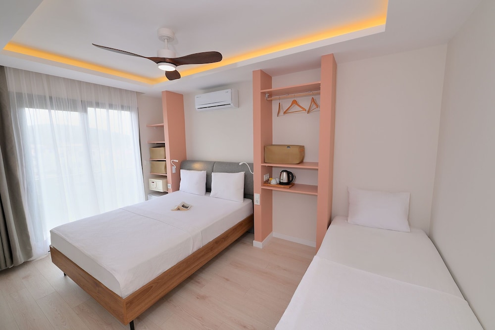 Calis Hotel 10/48