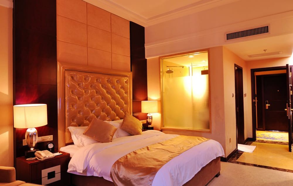 Yuexiu Hotel Guangzhou, Curio Collection by Hilton 11/30