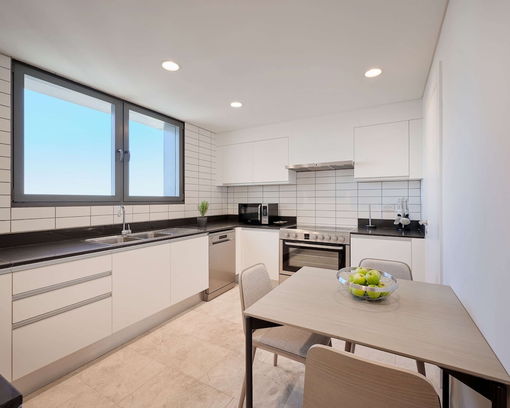 Grand Hyatt Kuwait Residences 40/44