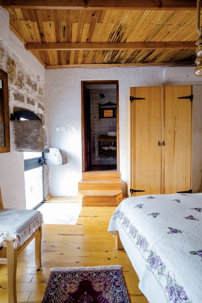 Sakli Konak 11/50