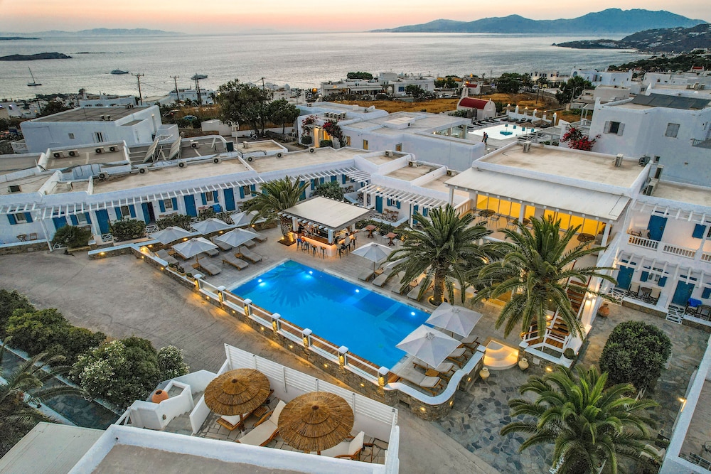 PETINAROS HOTEL 54/69