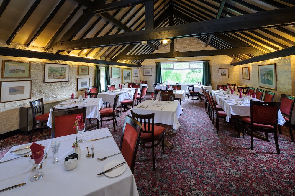 Brown Trout Golf and Country Inn 17/32