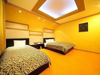 Island Motel 24/60