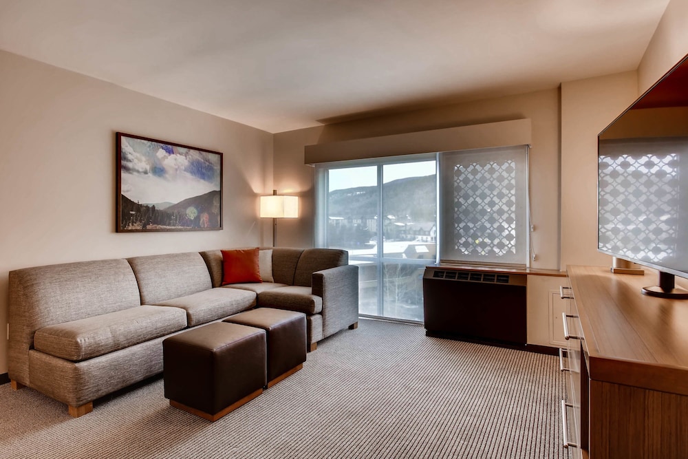 Hyatt Place Keystone 25/50