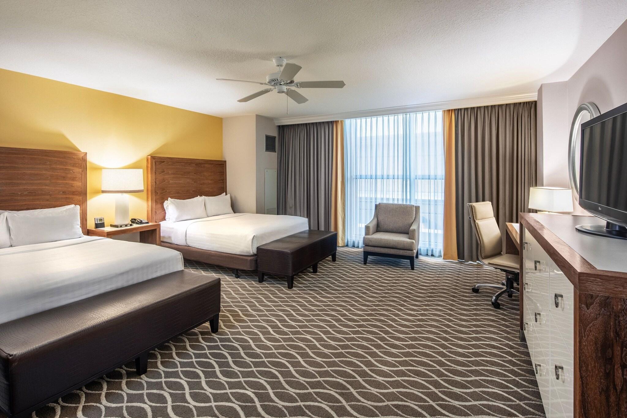Room, 2 Queen Beds, with View