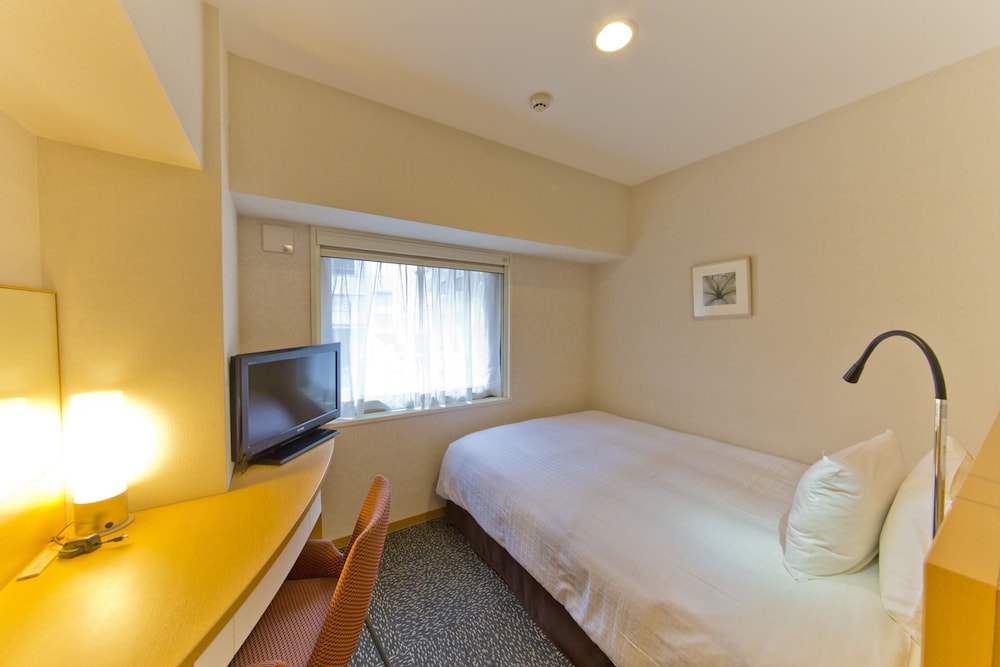 SEMI ROOM, SEMI DOUBLE BED, SMOKING