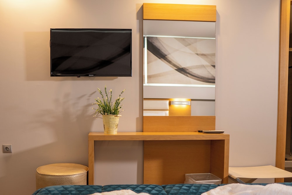 Epavlis Hotel 7/50