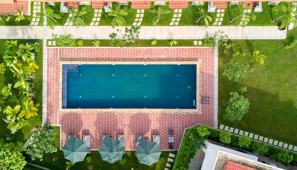 Savada Angkor Boutique Hotel 53/55