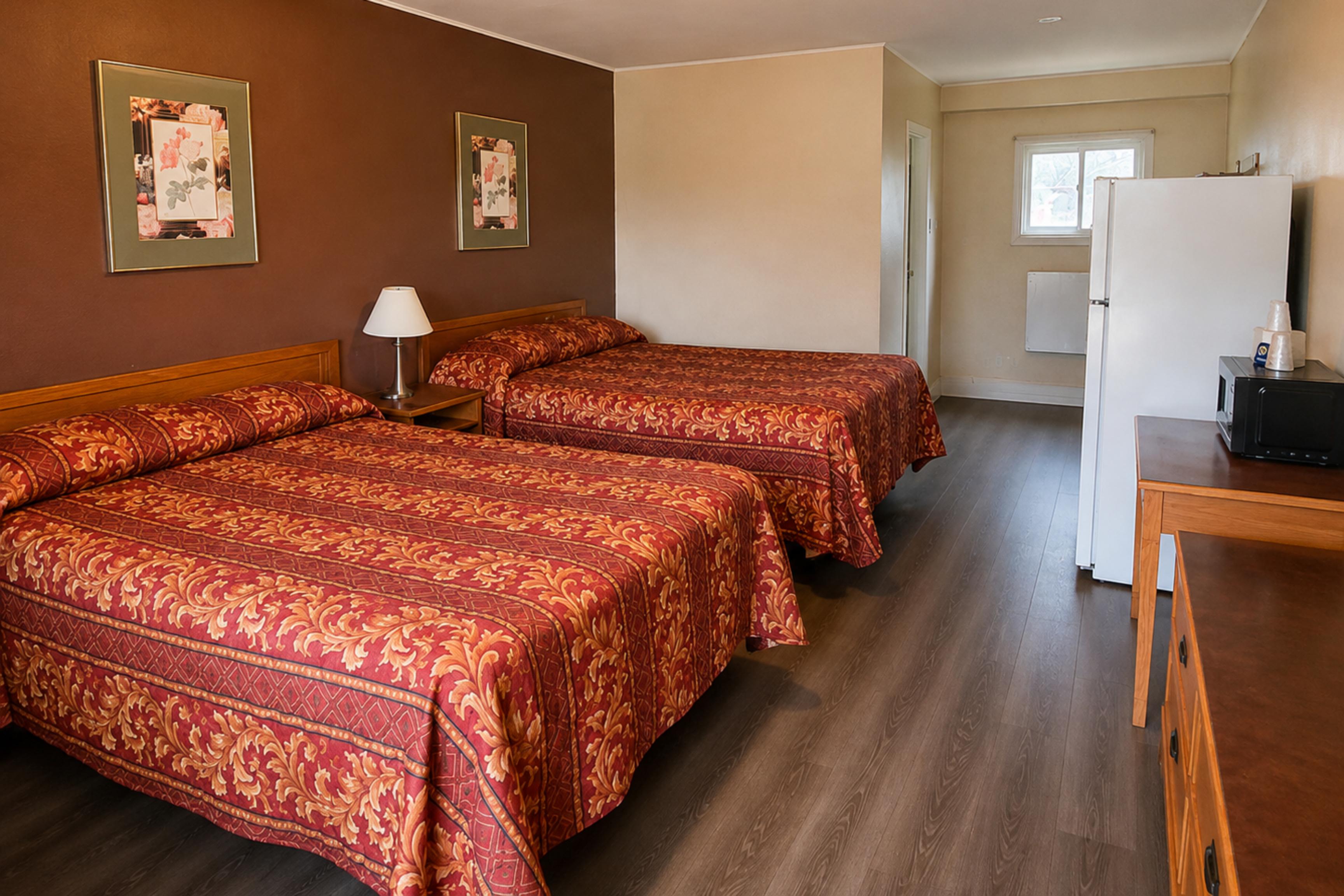 Room at Skyways Motel Muskoka Gravenhurst ON 11, GRAVENHURST - ONTARIO