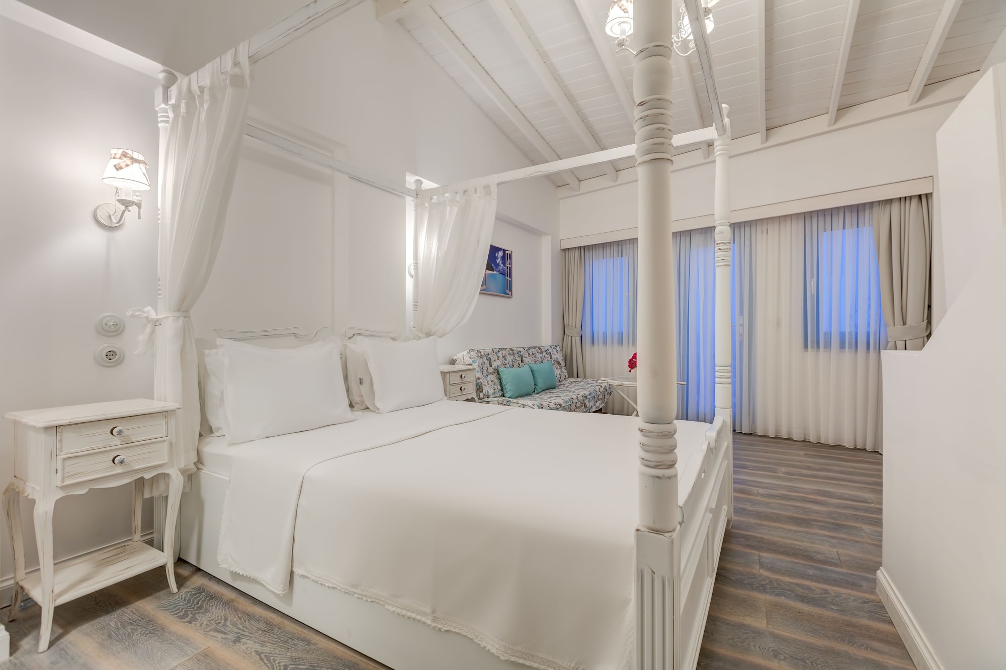 DELUXE, DOUBLE BED, SEA VIEW, BALCONY