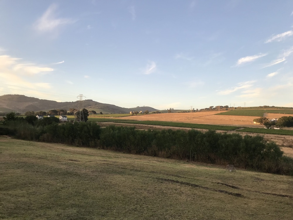 Lauradale Accommodation 36/50