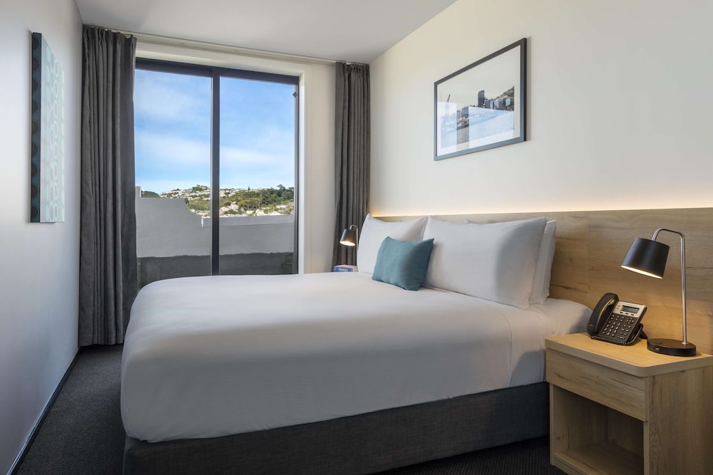 Oaks Wellington Hotel 22/73