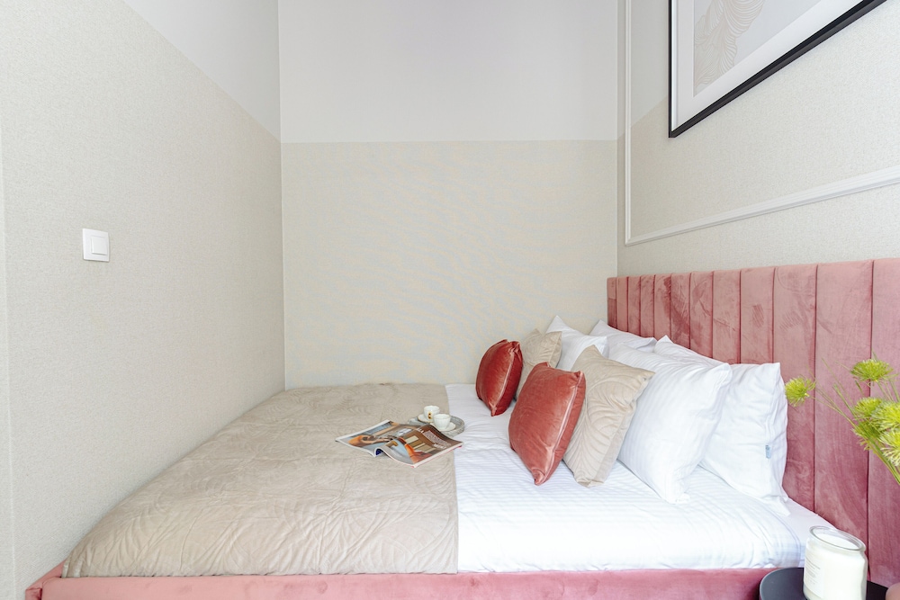 Family, Apartment, Queen Bed, Sofa