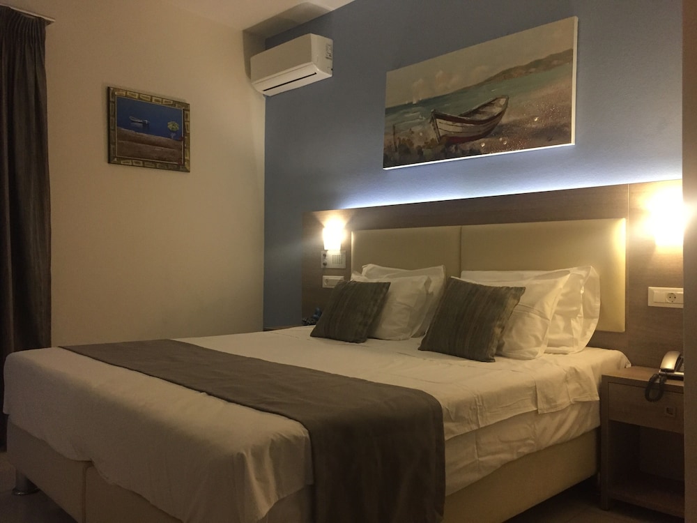 Voula Hotel 25/74