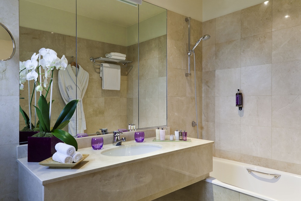 Hotel Barriere Le Grand Hotel Enghien Les Bains 13/33