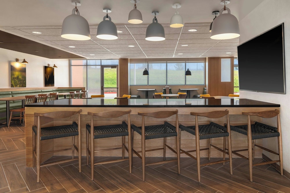 Fairfield by Marriott Inn & Suites Kansas City at The Legends 25/38