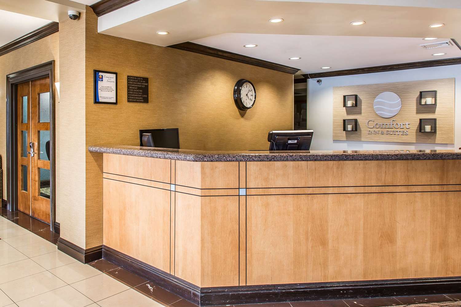 Comfort Inn and Suites Meriden 6/19