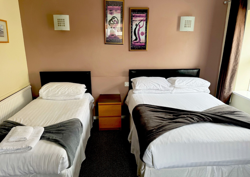 The Oakland Hotel 19/50
