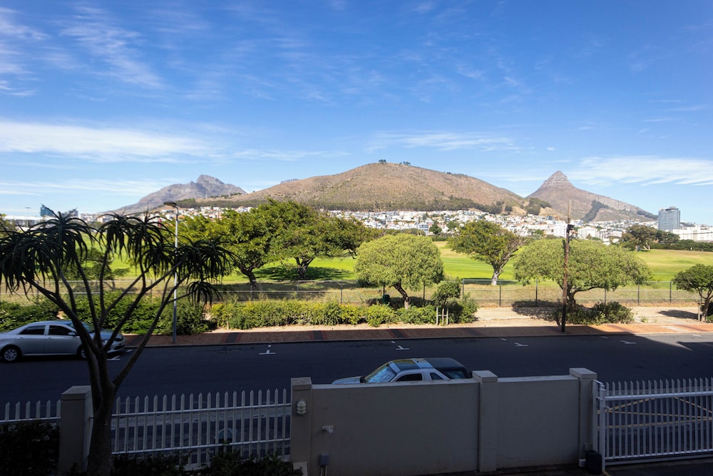 Mouille Point Village 47/50