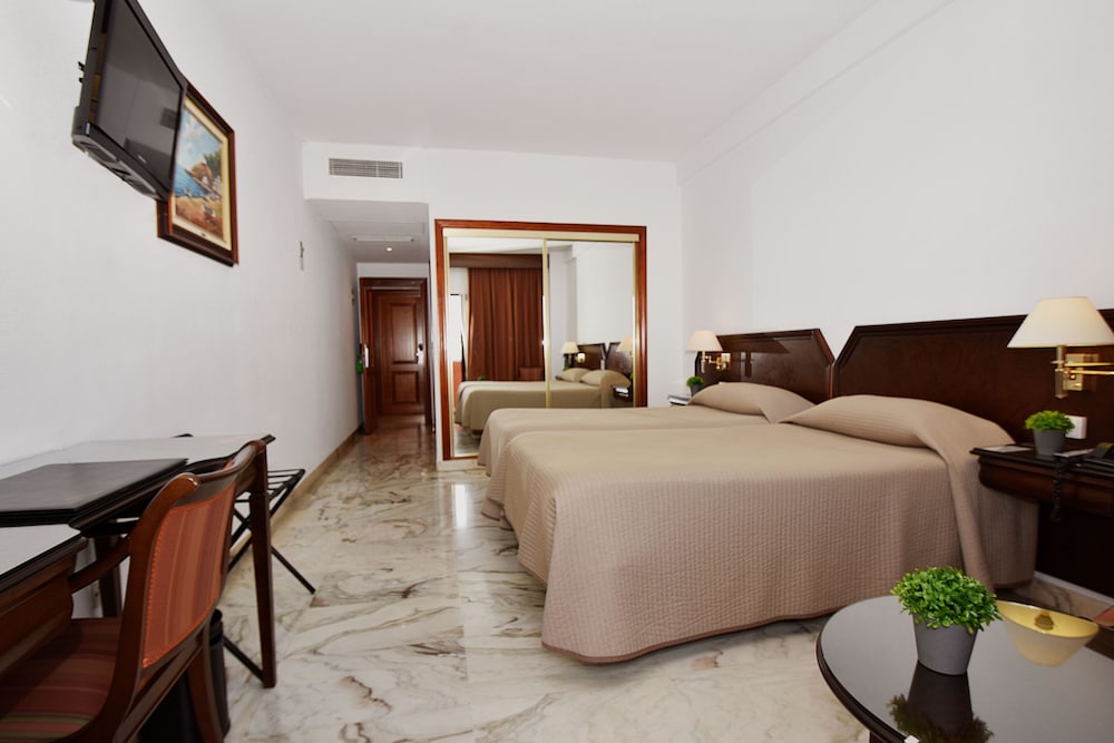 Hotel Turia 25/79