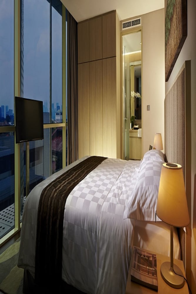2 BEDROOMS, EXECUTIVE