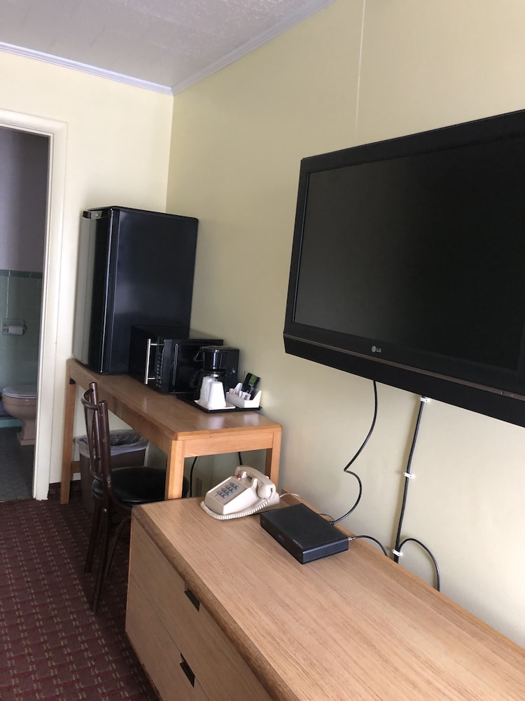 Downtown motel 11/16