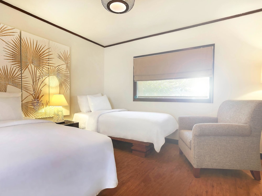 Novotel Lombok Resort and Villas 36/80
