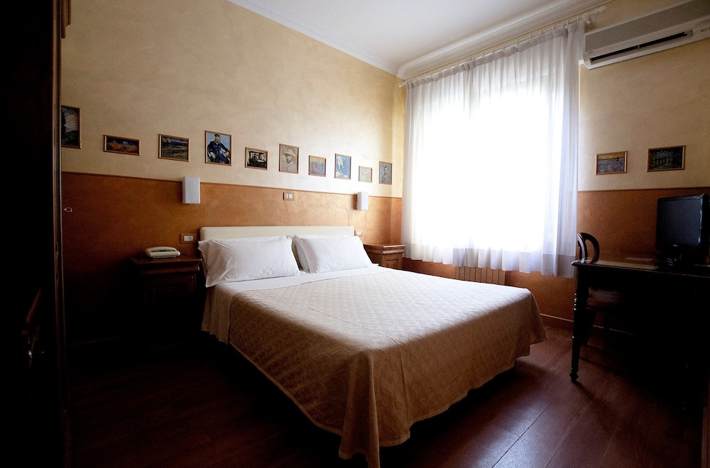 Diana Suites 13/30