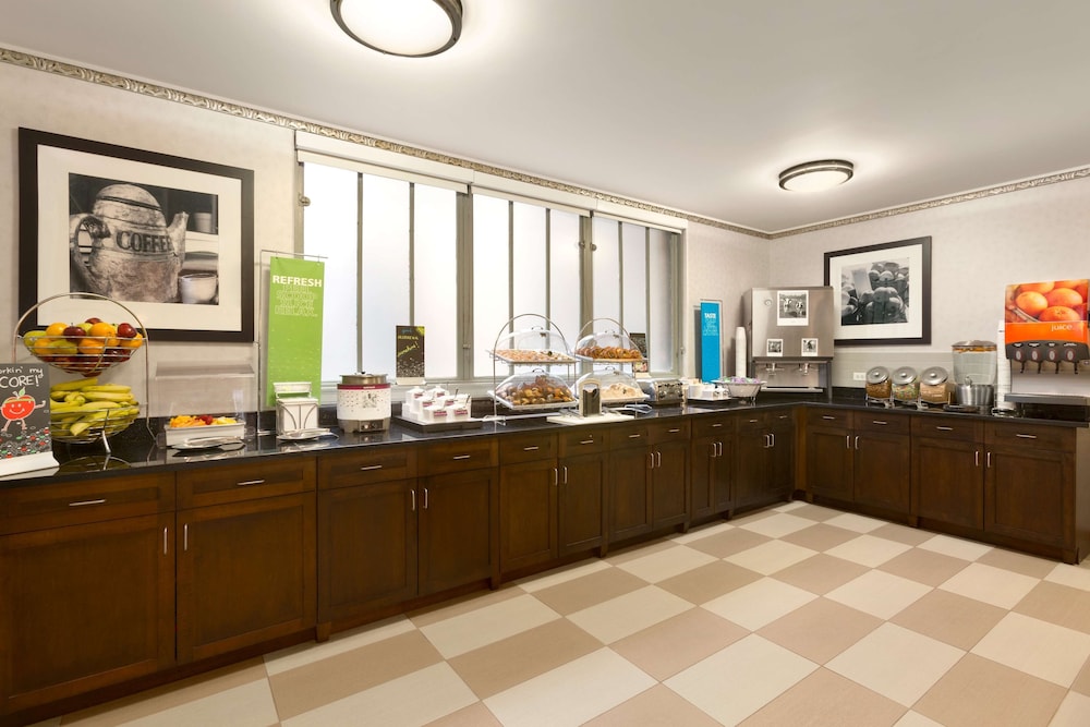Hampton Inn Chicago Downtown N Loop Michigan Ave Il 11/52
