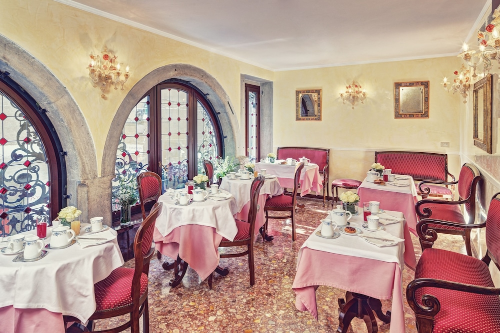 Firenze Hotel 35/43
