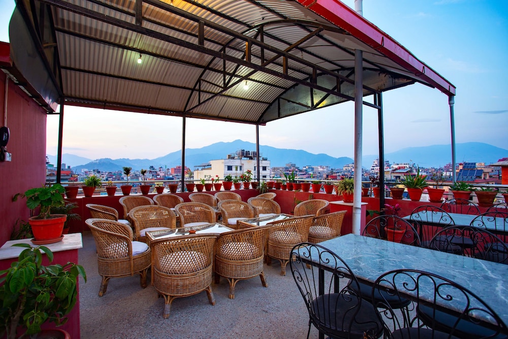 Hotel Jay Suites 55/75