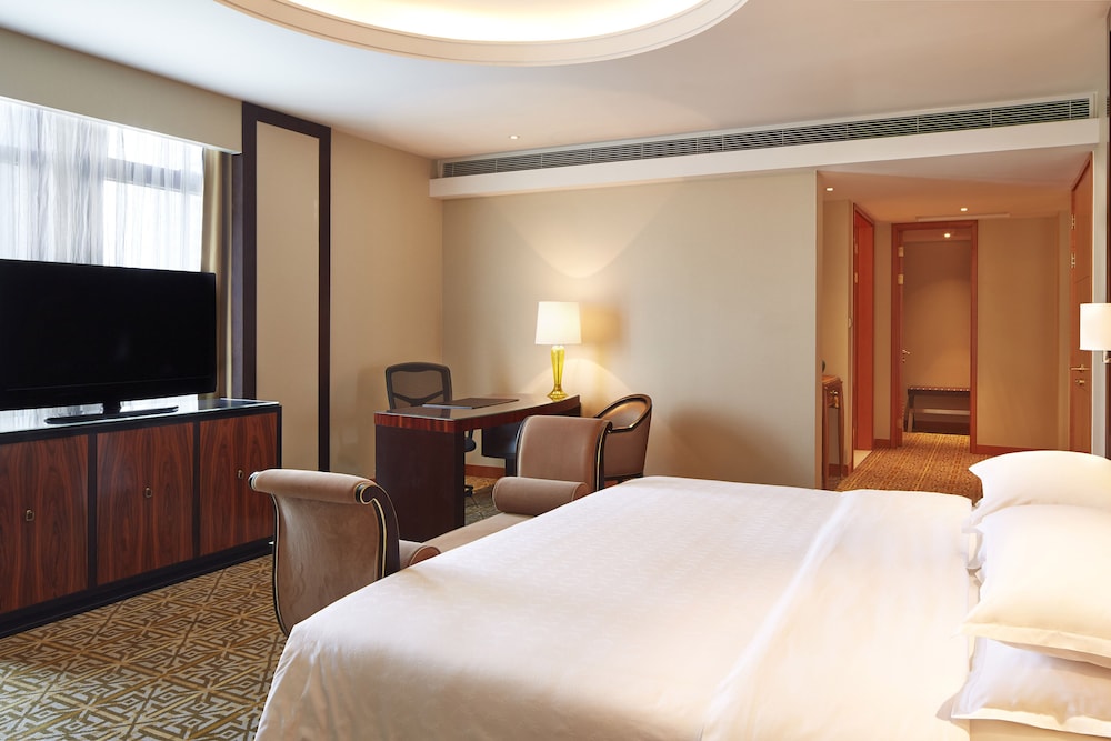غرفة ديلوكس بسرير كينج بإطلالة على المدينة، Sheraton Jinan Hotel 3/7