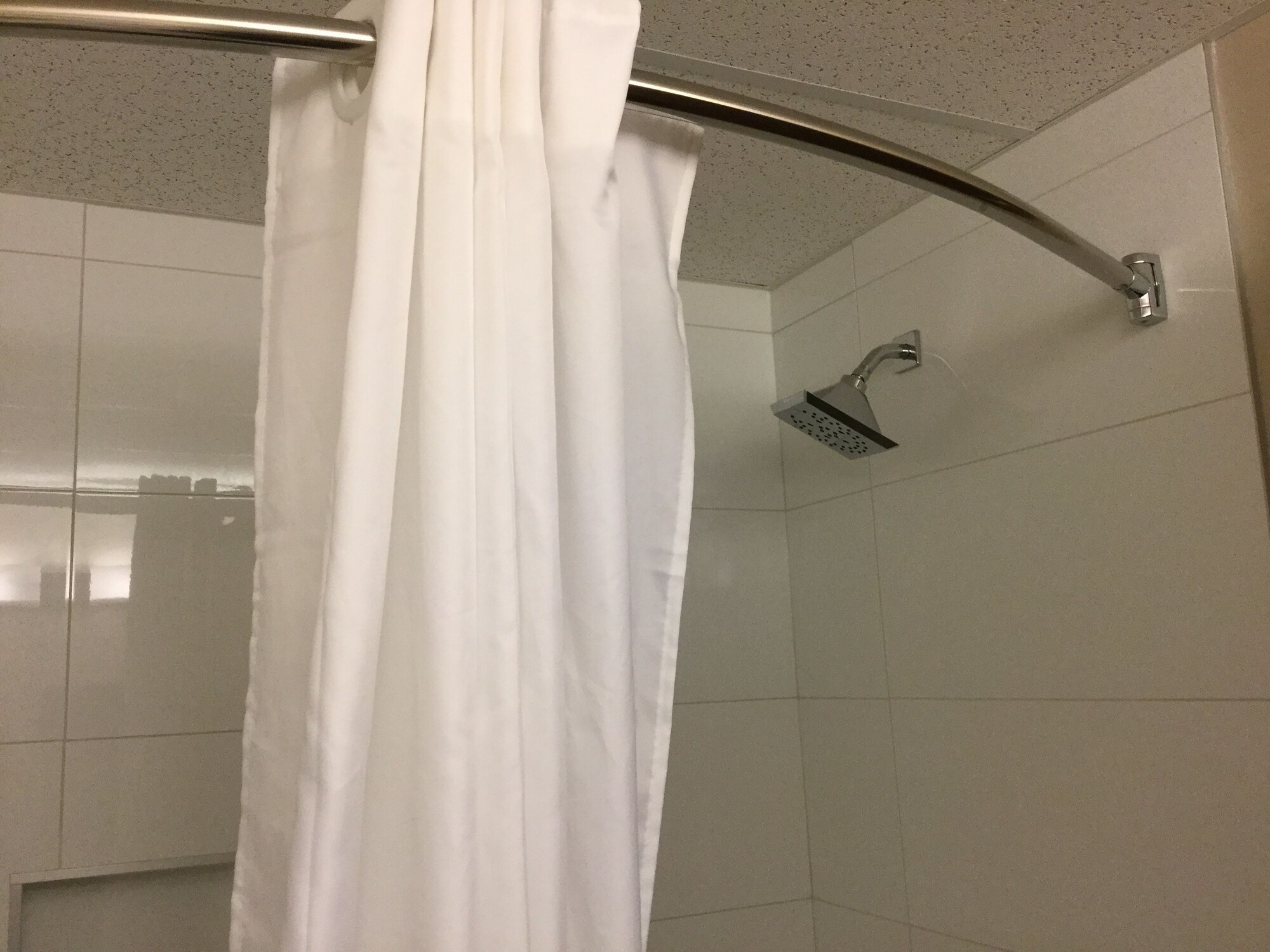 Room, King Bed, Accessible, Super 8 By Wyndham Spruce Grove 5/5