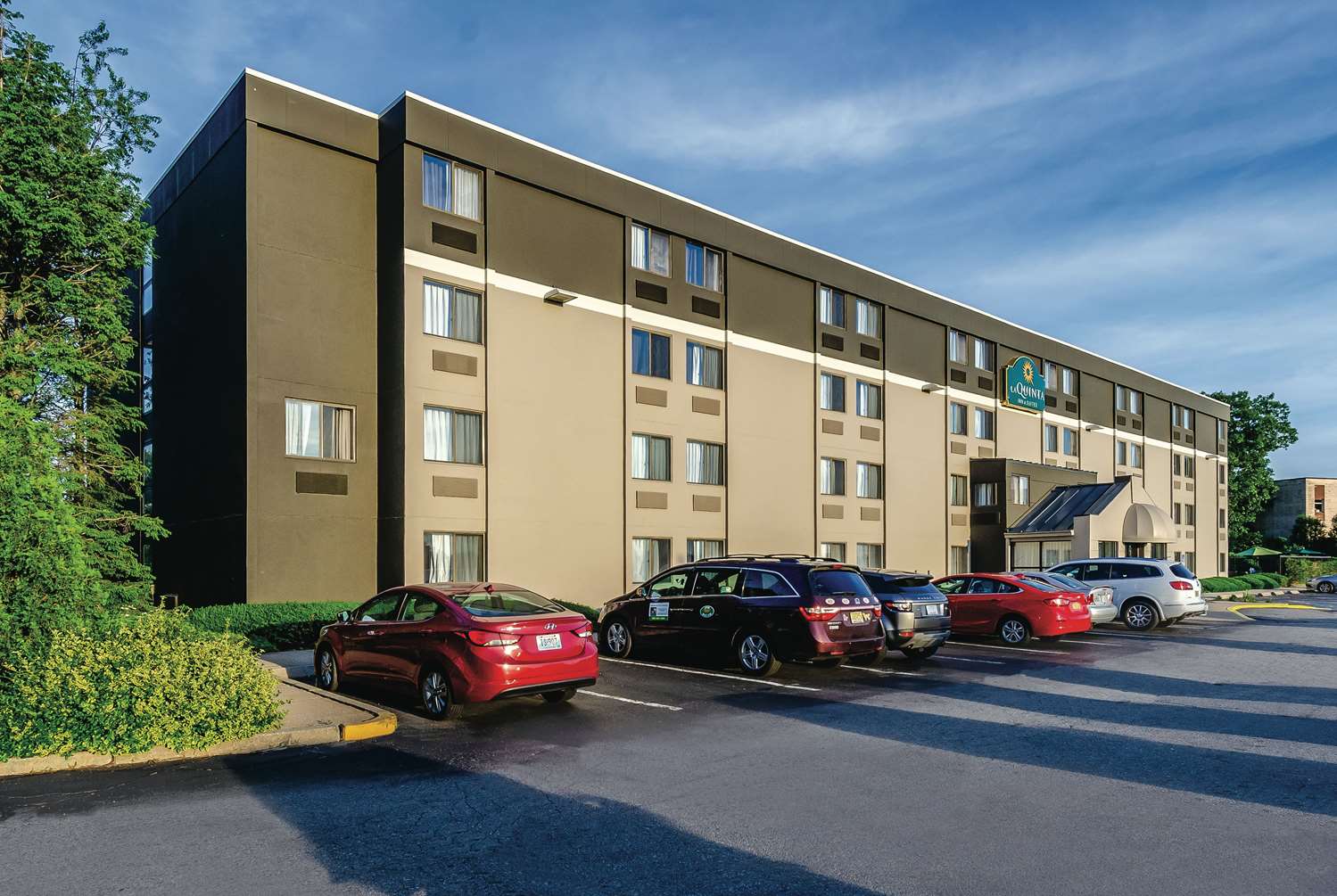 La Quinta Inn and Suites by Wyndham Warwick Providence Airport 25/29