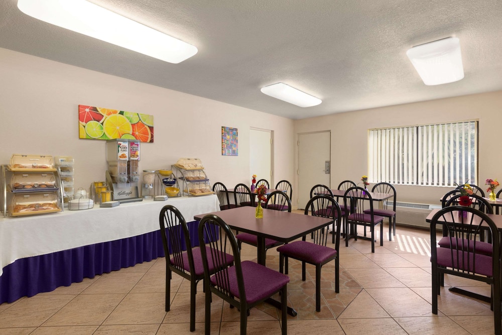 Days Inn N Orlando Casselberry 35/49