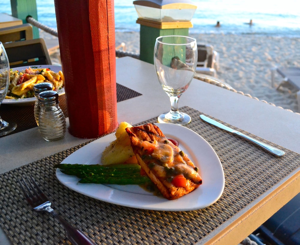 Emerald Beach Resort 56/74