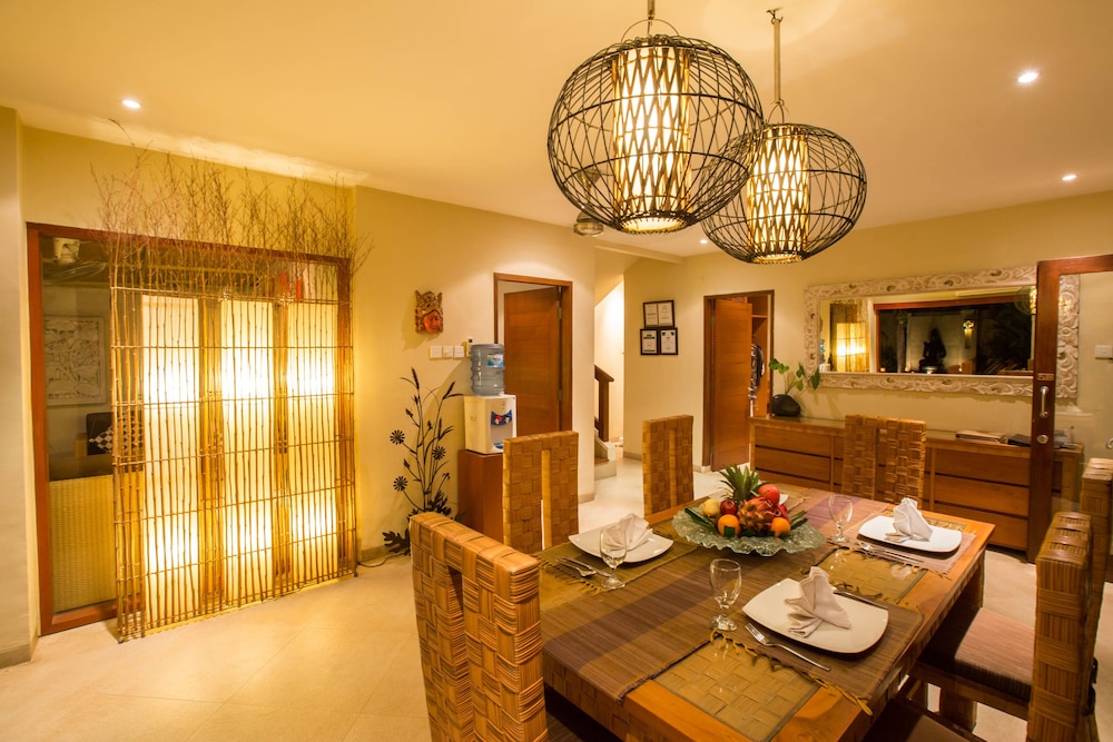 Villa Seriska Seminyak Bali 37/50