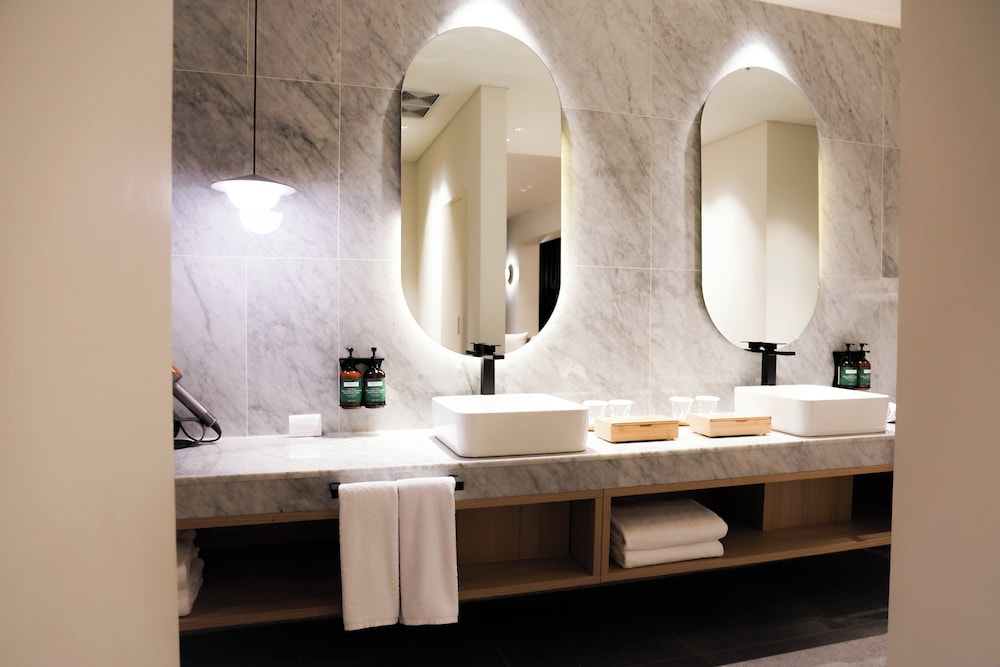 voco Seoul Gangnam, an IHG Hotel 47/47