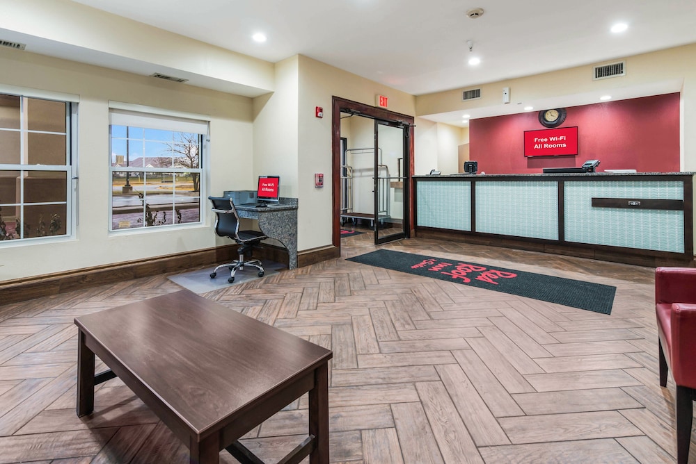 Econo Lodge Inn & Suites Monee 39/59