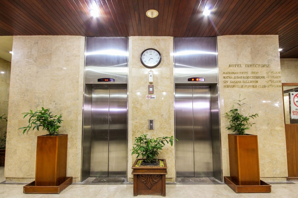 Grand Menteng Hotel 7/50