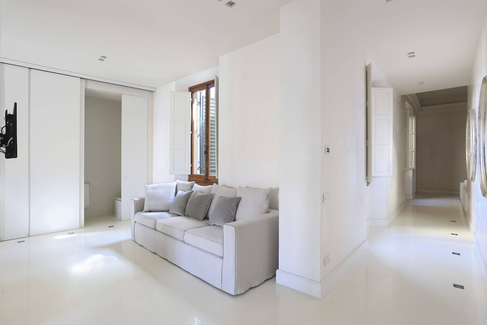 Luxury Apartment in Central Florence 27/50