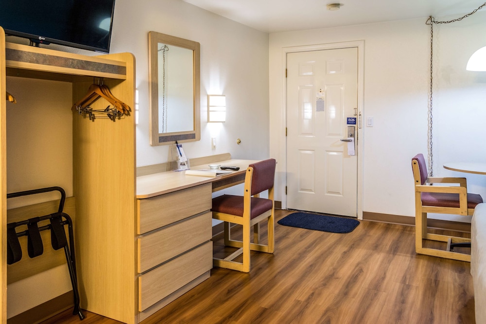 Motel6 Albany, OR 34/44