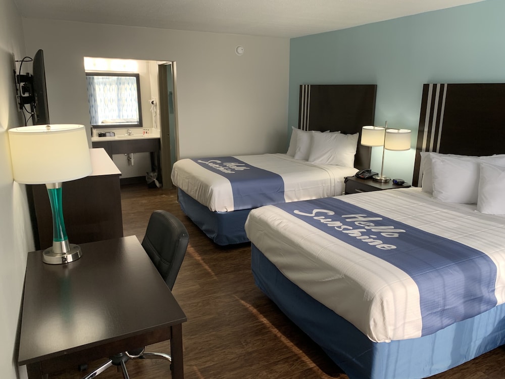 Days Inn by Wyndham Goldsboro 9/53