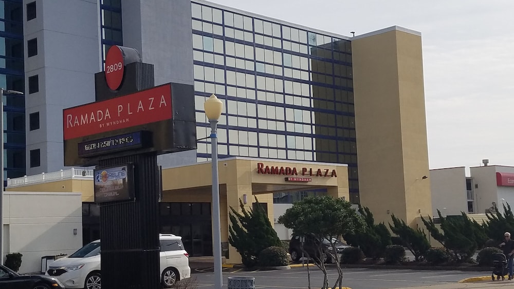 Ramada Plaza by Wyndham Virginia Beach Oceanfront 3/50