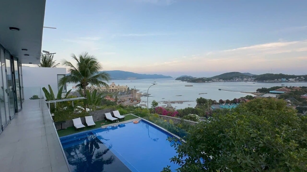Nha Trang Harbor View Villa 42/47