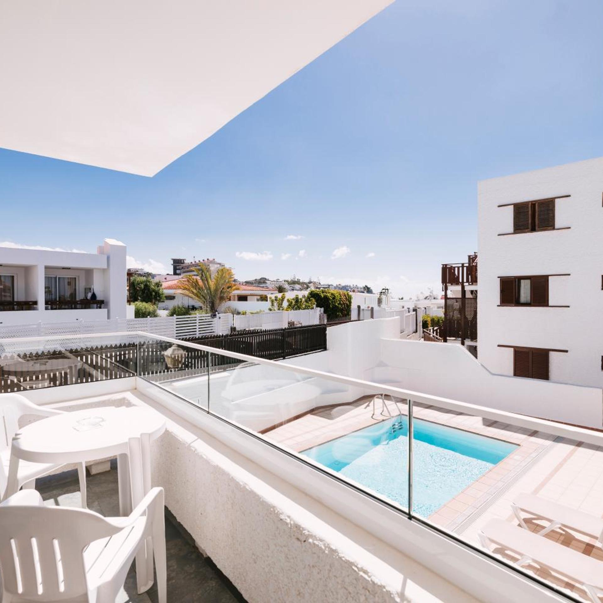 Apartamentos LIVVO Tarahal 60/88