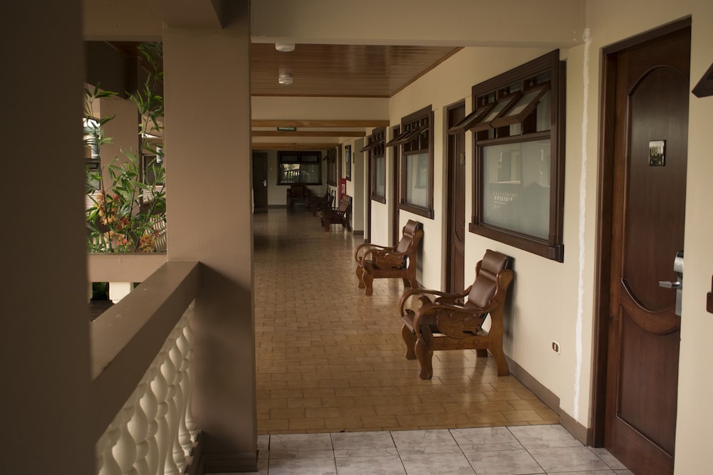 Hotel Suerre 4/40