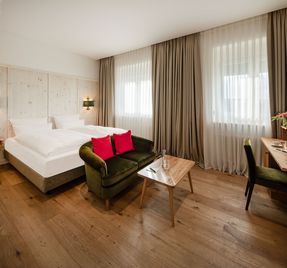 Eden Hotel Wolff 48/66