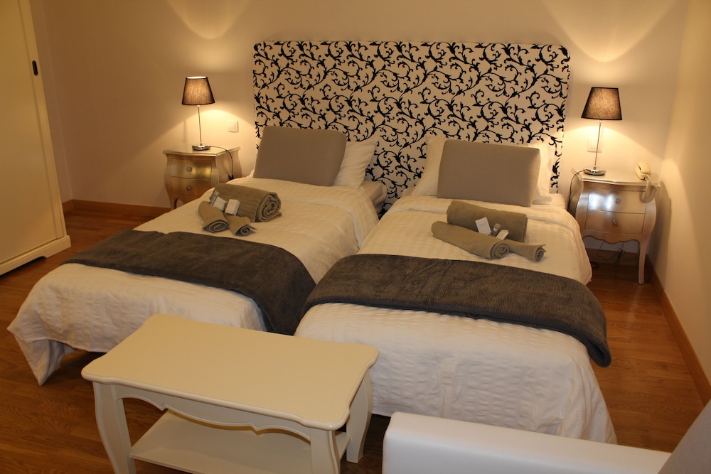 2 BEDROOMS, FAMILY