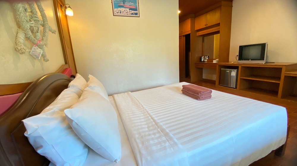Phi Phi Donchukit Resort 13/40